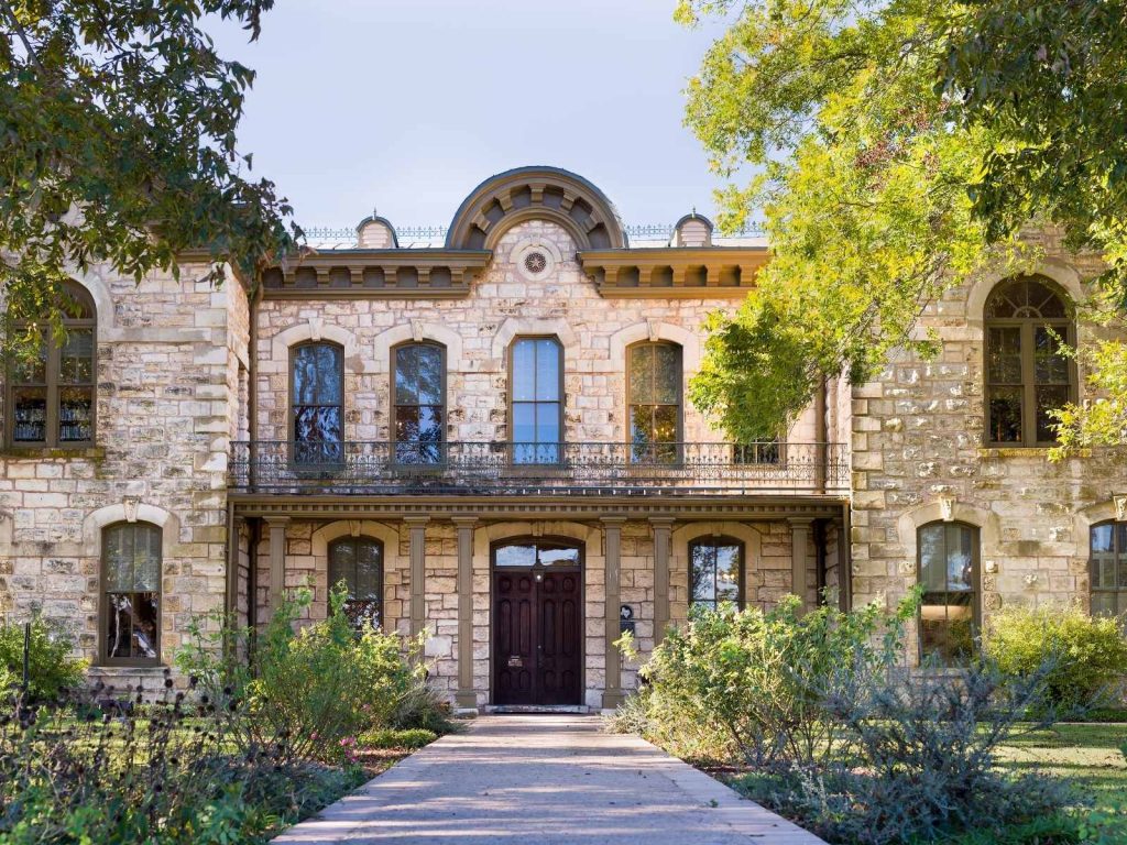 historic building in Fredericksburg, TX