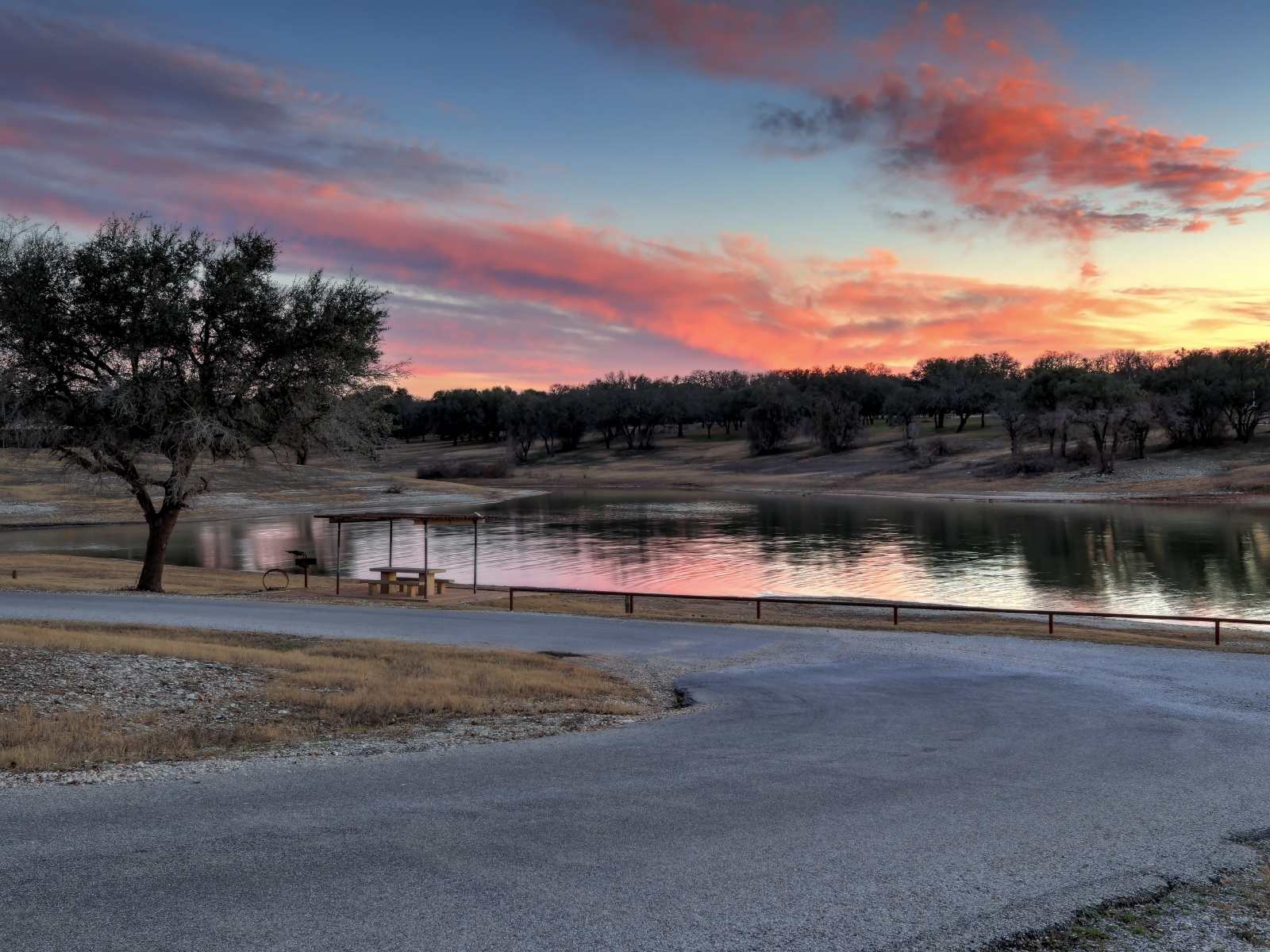 sunset over lake-Dallas beaches