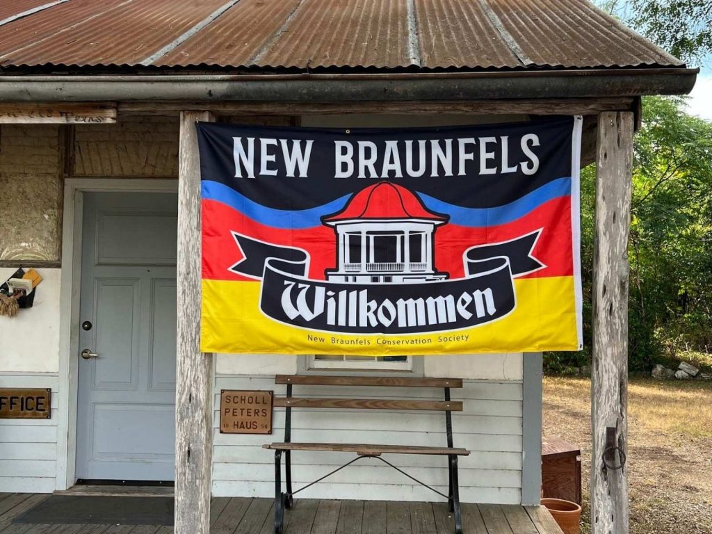 New Braunfels Willokmen sign